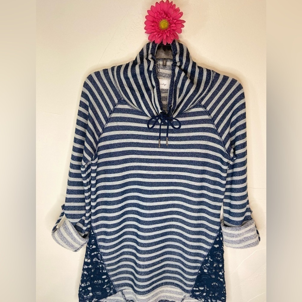 French Laundry~Stripped Tunic~Cowl Neck w/Tie~Heavy Lace Insets On Sides~Size S